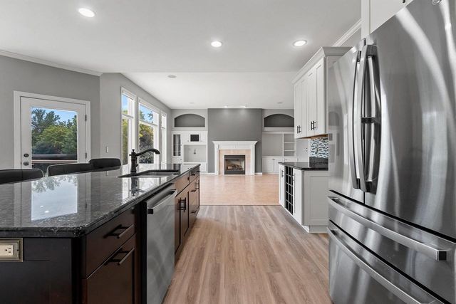 11 CORN SILK COURT, Wrightstown, WI 54180