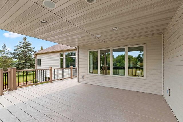 11 CORN SILK COURT, Wrightstown, WI 54180