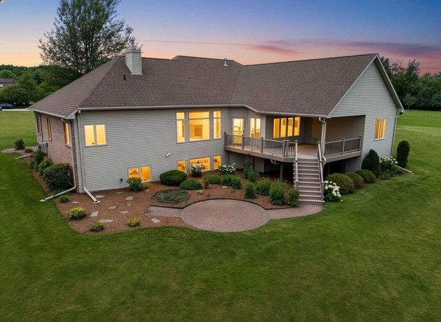 11 CORN SILK COURT, Wrightstown, WI 54180