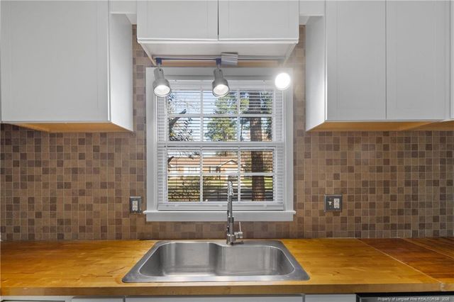 400 Hallmark Road, Fayetteville, NC 28303