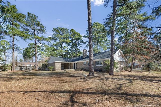 400 Hallmark Road, Fayetteville, NC 28303