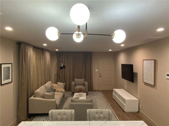 405 W Broadway, Glendale, CA 91204