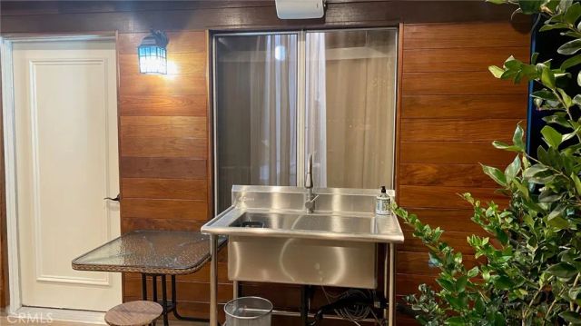 405 W Broadway, Glendale, CA 91204