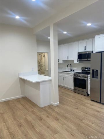 405 W Broadway, Glendale, CA 91204