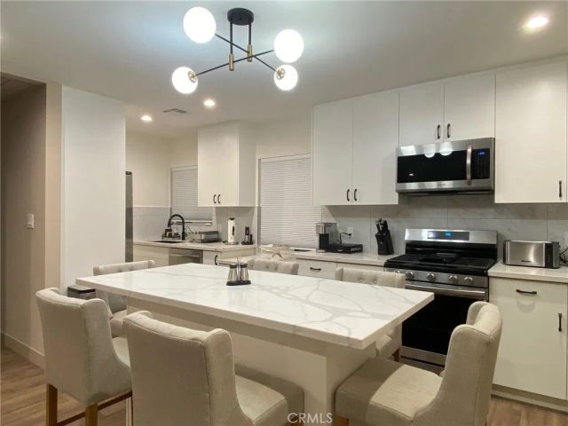 405 W Broadway, Glendale, CA 91204