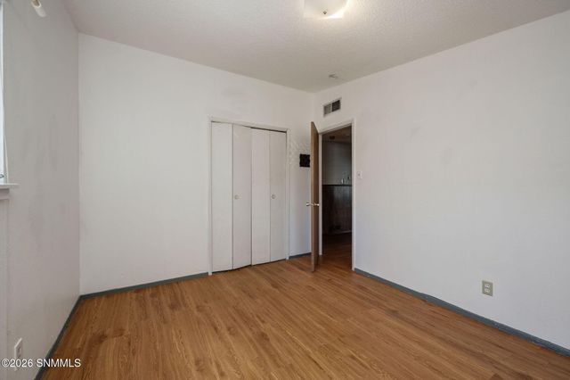 2329 E Idaho Avenue, Las Cruces, NM 88001