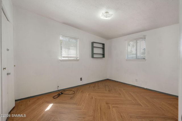 2329 E Idaho Avenue, Las Cruces, NM 88001