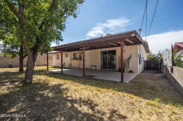 2329 E Idaho Avenue, Las Cruces, NM 88001