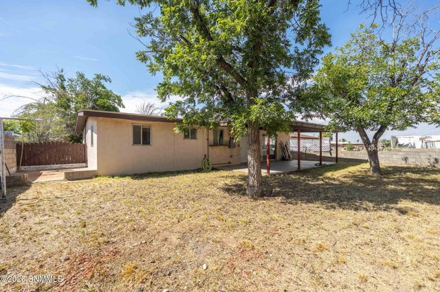 2329 E Idaho Avenue, Las Cruces, NM 88001