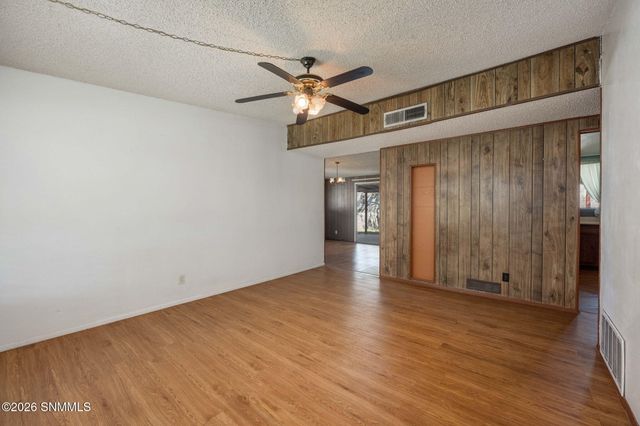 2329 E Idaho Avenue, Las Cruces, NM 88001