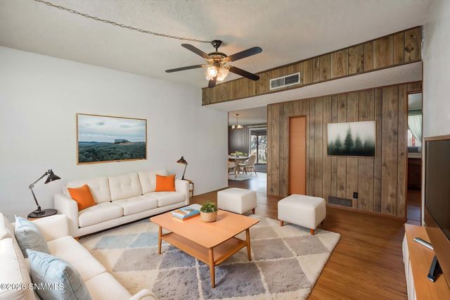2329 E Idaho Avenue, Las Cruces, NM 88001