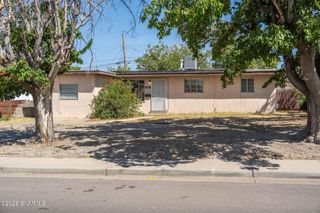 2329 E Idaho Avenue, Las Cruces, NM 88001