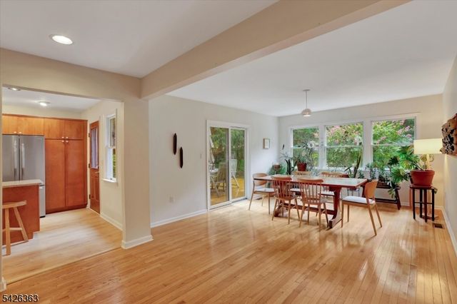 10 Crestview Dr, Hopewell Twp., NJ 08525