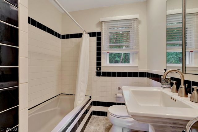 10 Crestview Dr, Hopewell Twp., NJ 08525