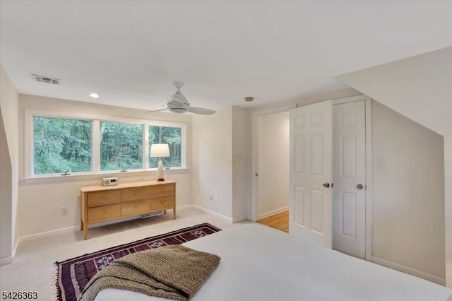 10 Crestview Dr, Hopewell Twp., NJ 08525