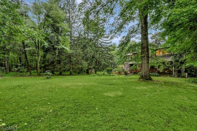 10 Crestview Dr, Hopewell Twp., NJ 08525