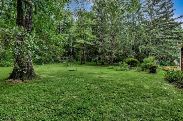 10 Crestview Dr, Hopewell Twp., NJ 08525