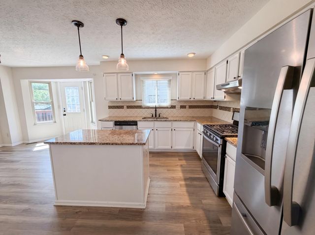 4976 Vicksburg Lane, Hilliard, OH 43026