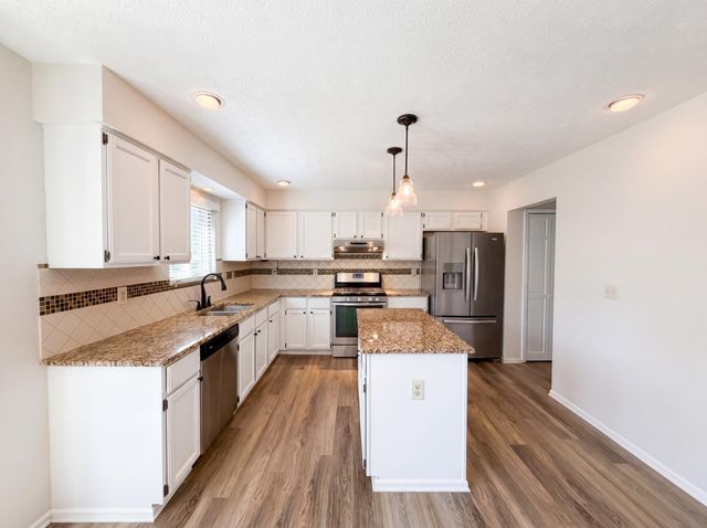 4976 Vicksburg Lane, Hilliard, OH 43026