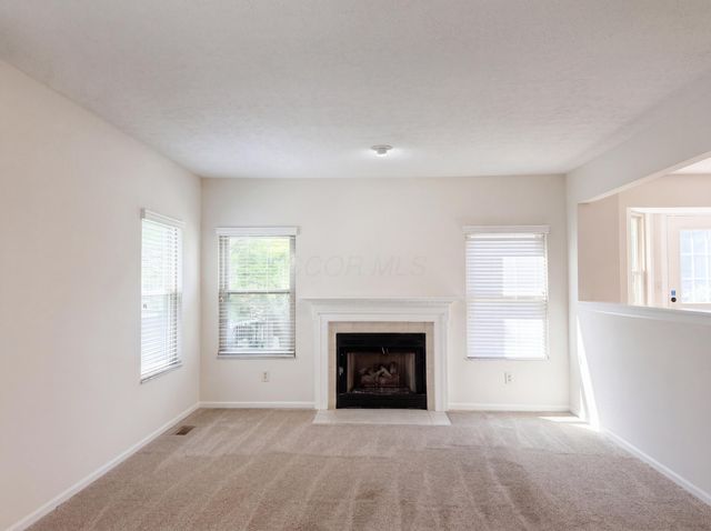 4976 Vicksburg Lane, Hilliard, OH 43026