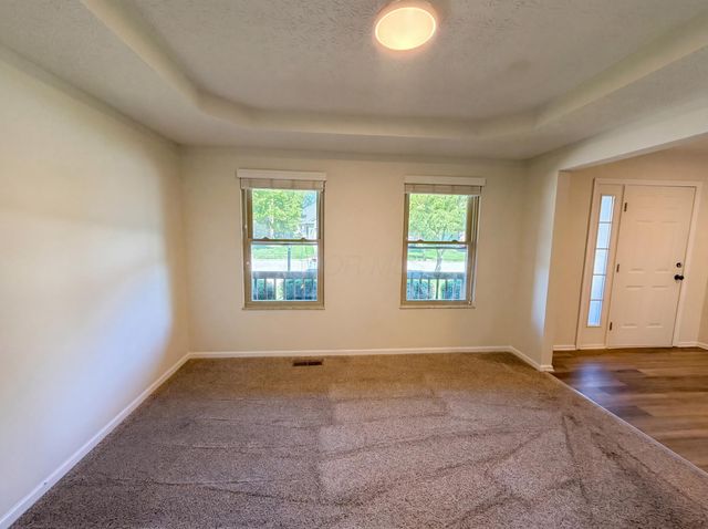4976 Vicksburg Lane, Hilliard, OH 43026