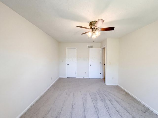 4976 Vicksburg Lane, Hilliard, OH 43026