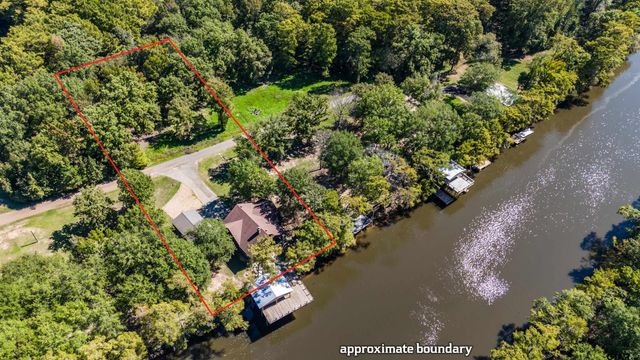 794 Private Road 7219, Jefferson, TX 75657