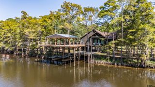 794 Private Road 7219, Jefferson, TX 75657