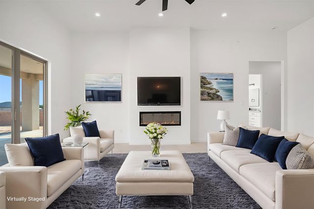 405 9th Avenue NE, Rio Rancho, NM 87124