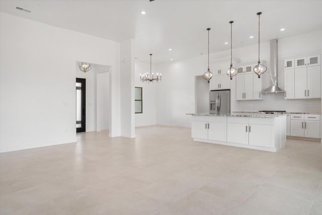 405 9th Avenue NE, Rio Rancho, NM 87124