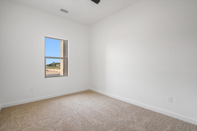 405 9th Avenue NE, Rio Rancho, NM 87124