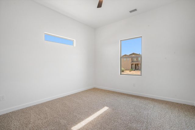 405 9th Avenue NE, Rio Rancho, NM 87124