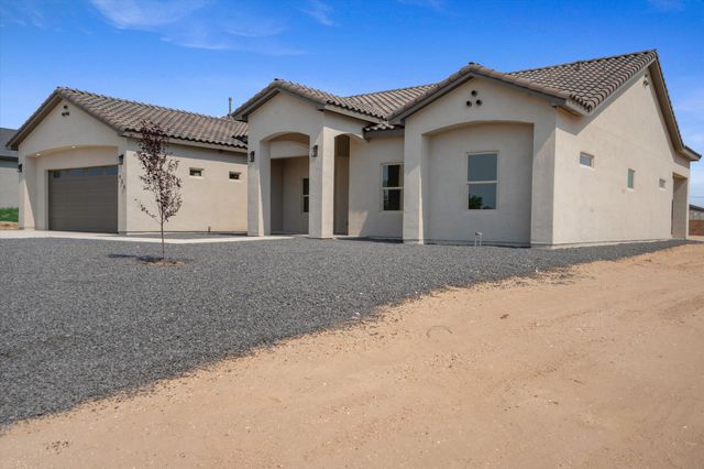 405 9th Avenue NE, Rio Rancho, NM 87124