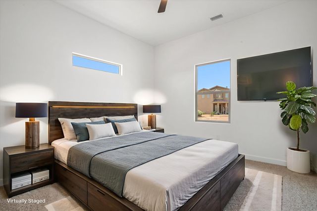 405 9th Avenue NE, Rio Rancho, NM 87124