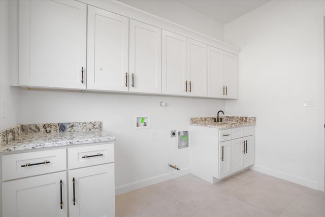 405 9th Avenue NE, Rio Rancho, NM 87124