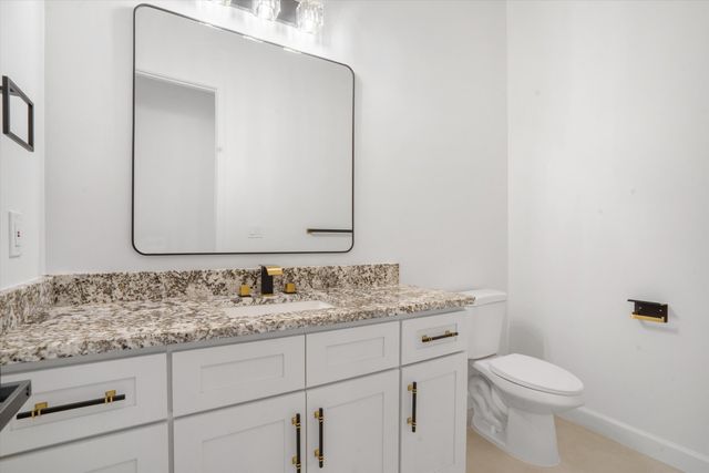 405 9th Avenue NE, Rio Rancho, NM 87124