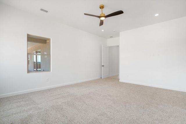 405 9th Avenue NE, Rio Rancho, NM 87124