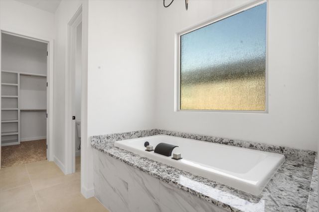 405 9th Avenue NE, Rio Rancho, NM 87124