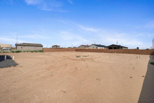 405 9th Avenue NE, Rio Rancho, NM 87124