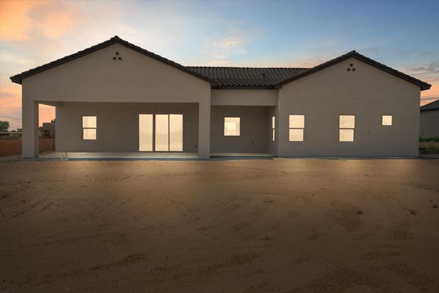 405 9th Avenue NE, Rio Rancho, NM 87124