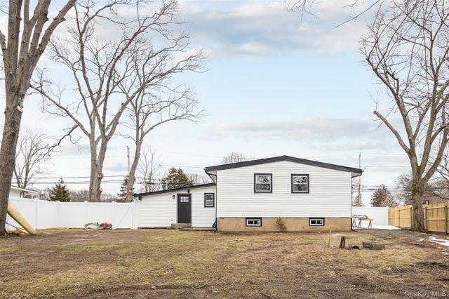 78 Samuel Street, Ronkonkoma, NY 11779