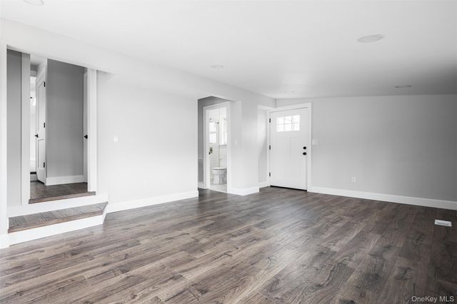 78 Samuel Street, Ronkonkoma, NY 11779