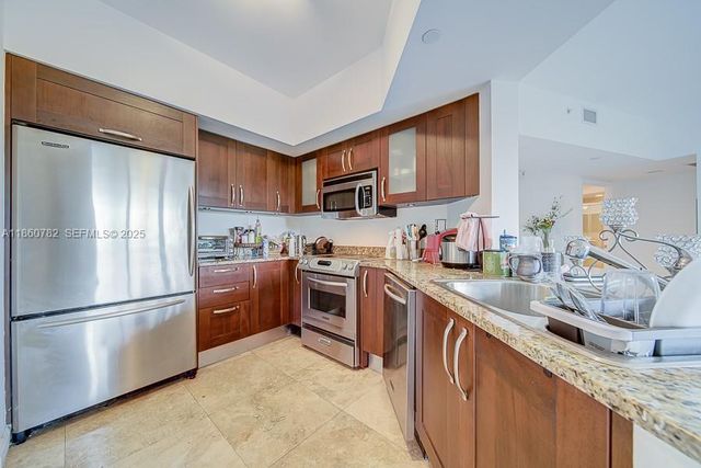 19900 E Country Club Drive 308, Aventura, FL 33180