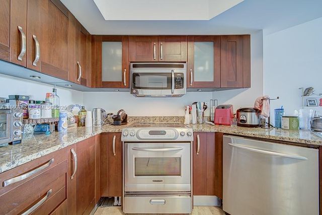 19900 E Country Club Drive 308, Aventura, FL 33180