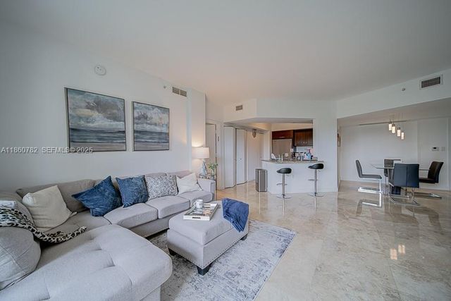19900 E Country Club Drive 308, Aventura, FL 33180