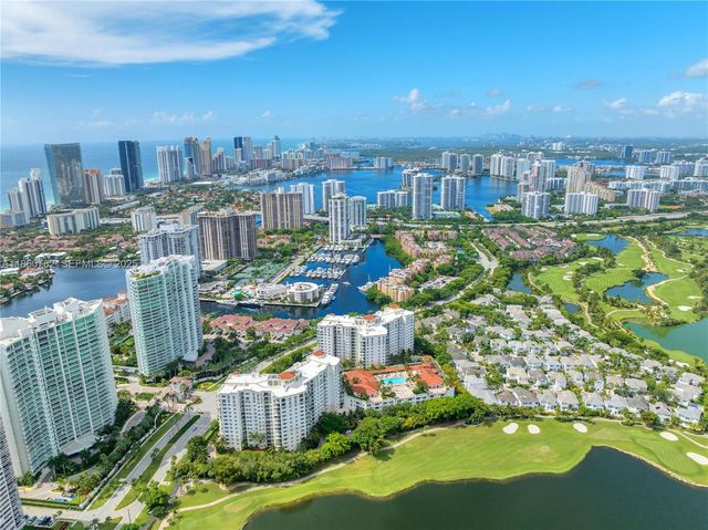19900 E Country Club Drive 308, Aventura, FL 33180