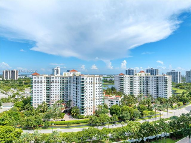 19900 E Country Club Drive 308, Aventura, FL 33180