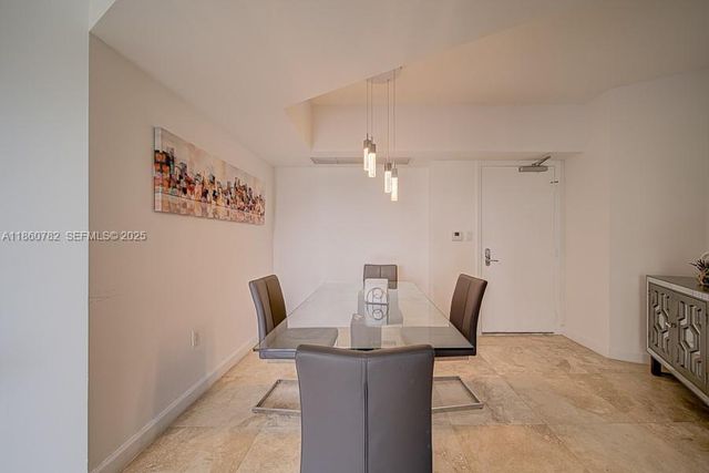 19900 E Country Club Drive 308, Aventura, FL 33180