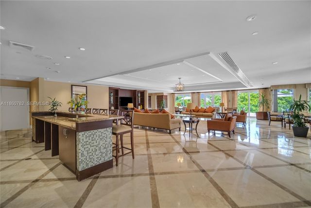 19900 E Country Club Drive 308, Aventura, FL 33180
