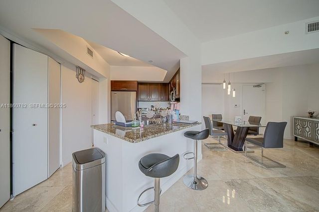 19900 E Country Club Drive 308, Aventura, FL 33180